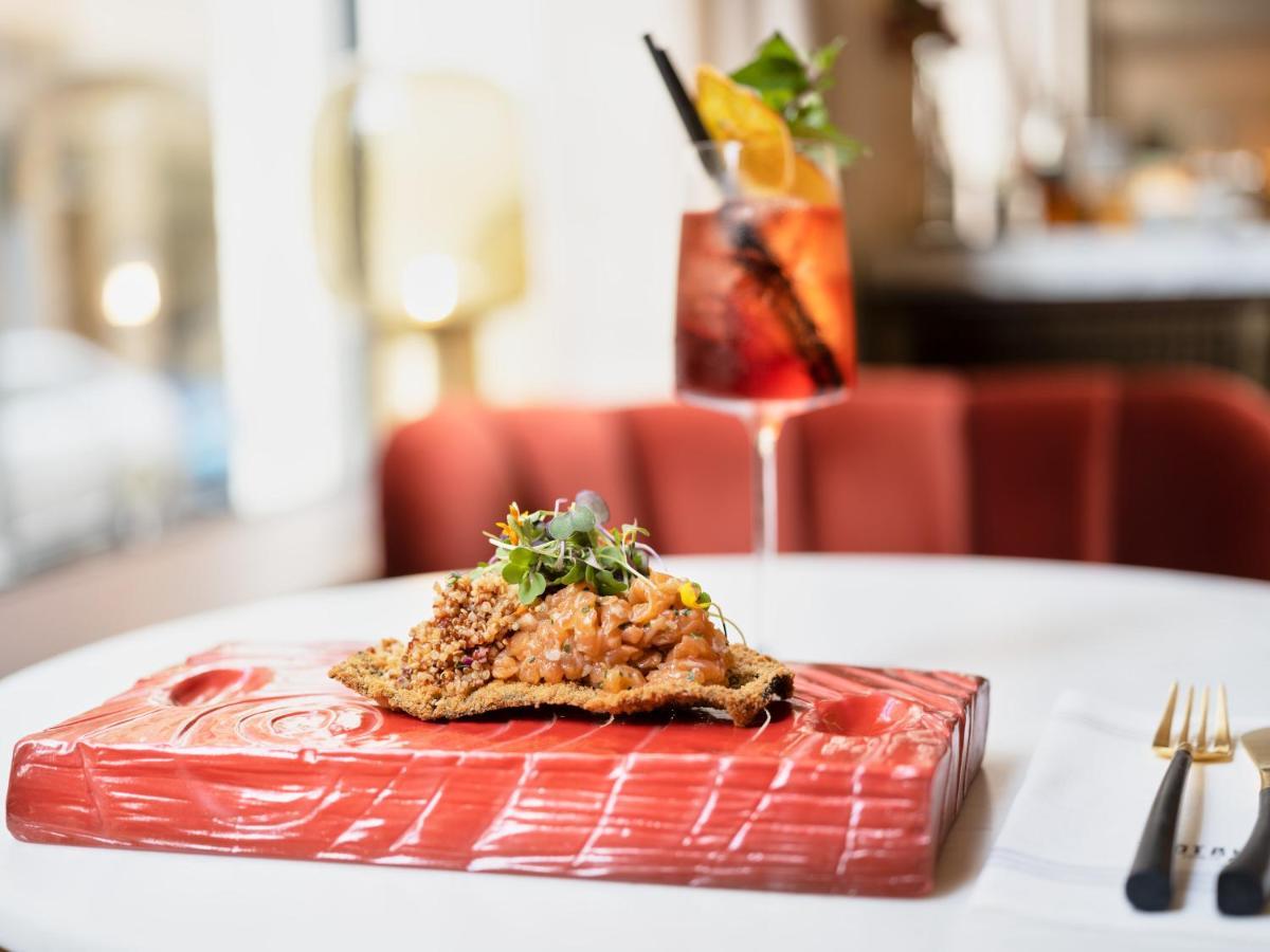 Only You Hotel Valencia Exterior photo Aubergine Parmigiana