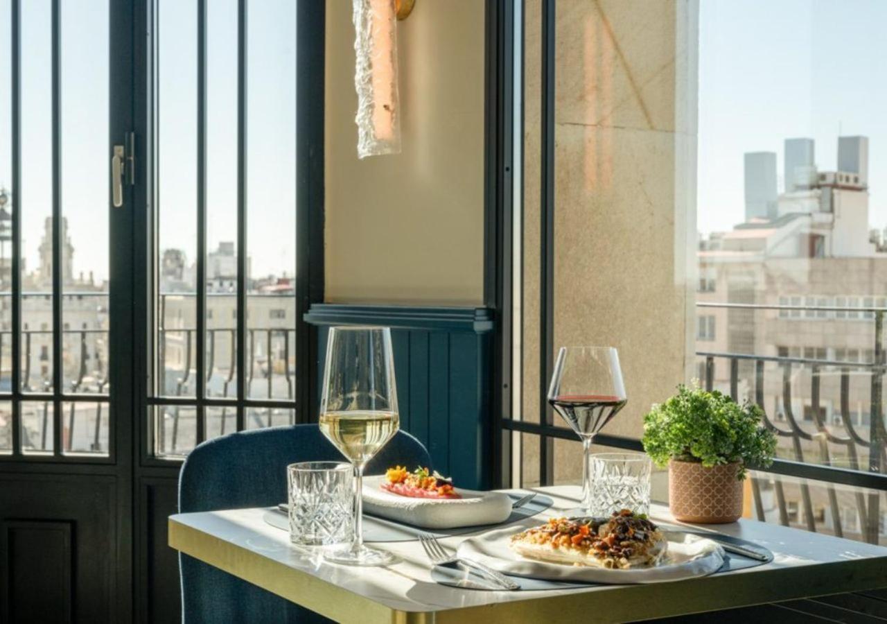 Only You Hotel Valencia Exterior photo The restaurant
